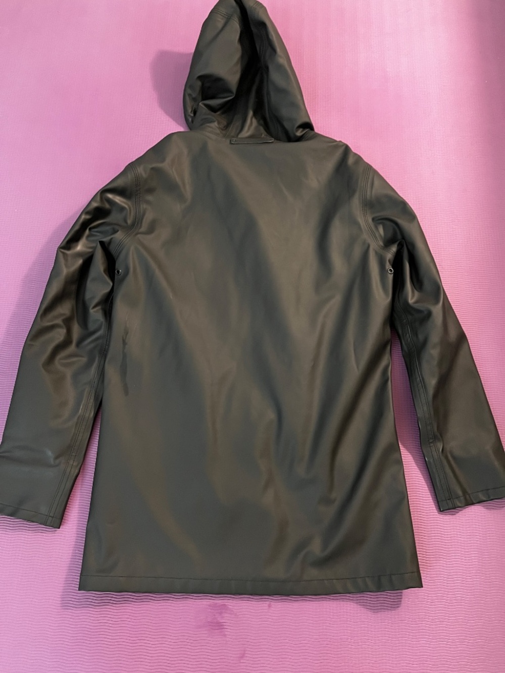 Stutterheim Men's Heavyweight Rain Coat - Picture 7 of 8